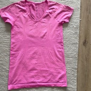 Hot pink, Lululemon, V-neck T-shirt, size 6